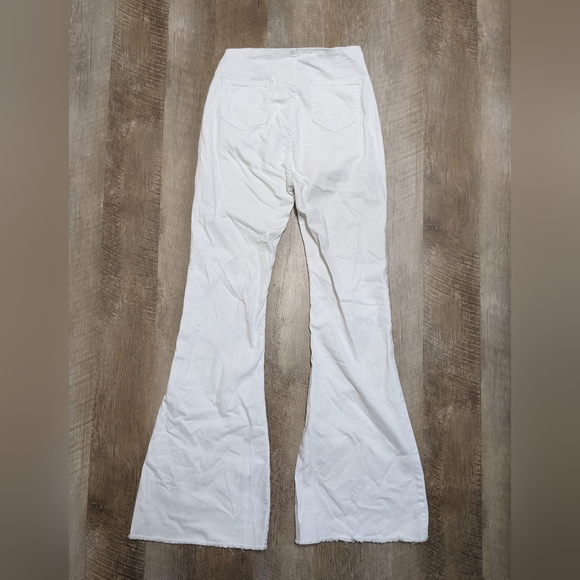 Shein White Bell Bottoms High Rise Raw Leg Hem Size 4 - Picture 5 of 11